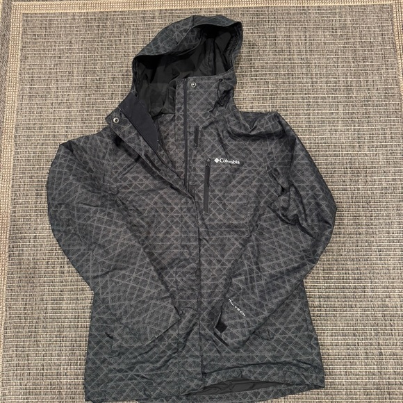 Columbia Jackets & Blazers - Columbia Omnitech Black Ski & Snow Outershell.